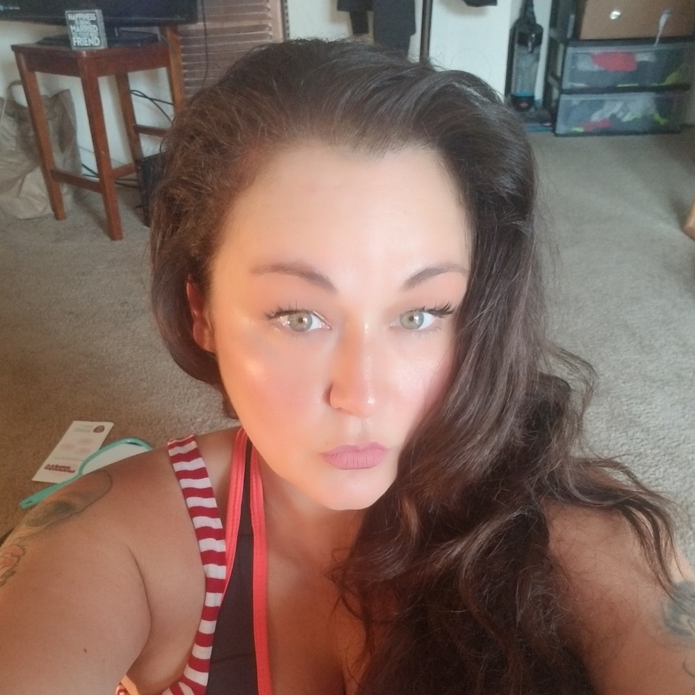 Meet your Posher, Charissa